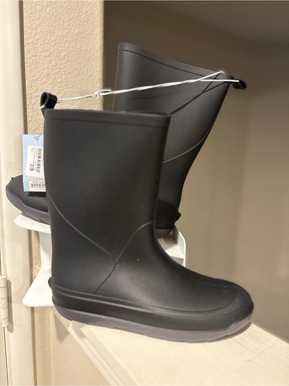 Kids' Andy Slip-On Rain Boots Black  - Cat & Jack - SIZE 6 Big Boy Youth NEW